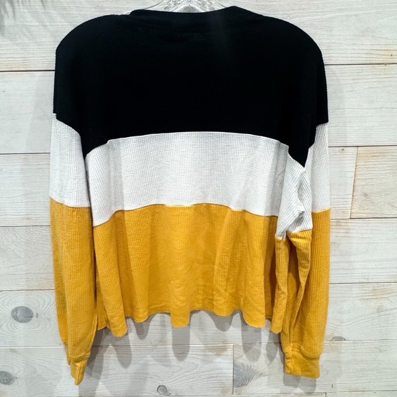 Hollister long sleeve waffle boyfriend tee ❤️ - Picture 3 of 5